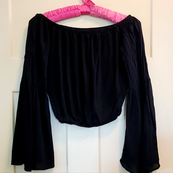 Gently Worn - KELIKI HAWAII - Black Crop Top, Long Bell Sleeves, size Small - Picture 4 of 5